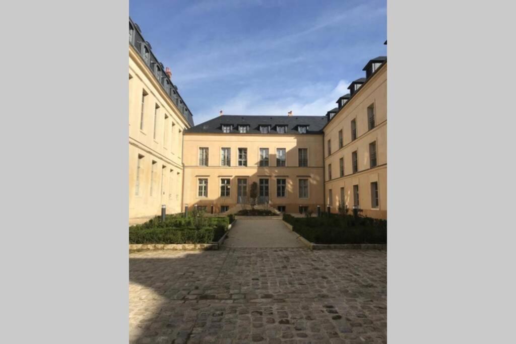 L'Independance Apartment แวร์ซาย ภายนอก รูปภาพ